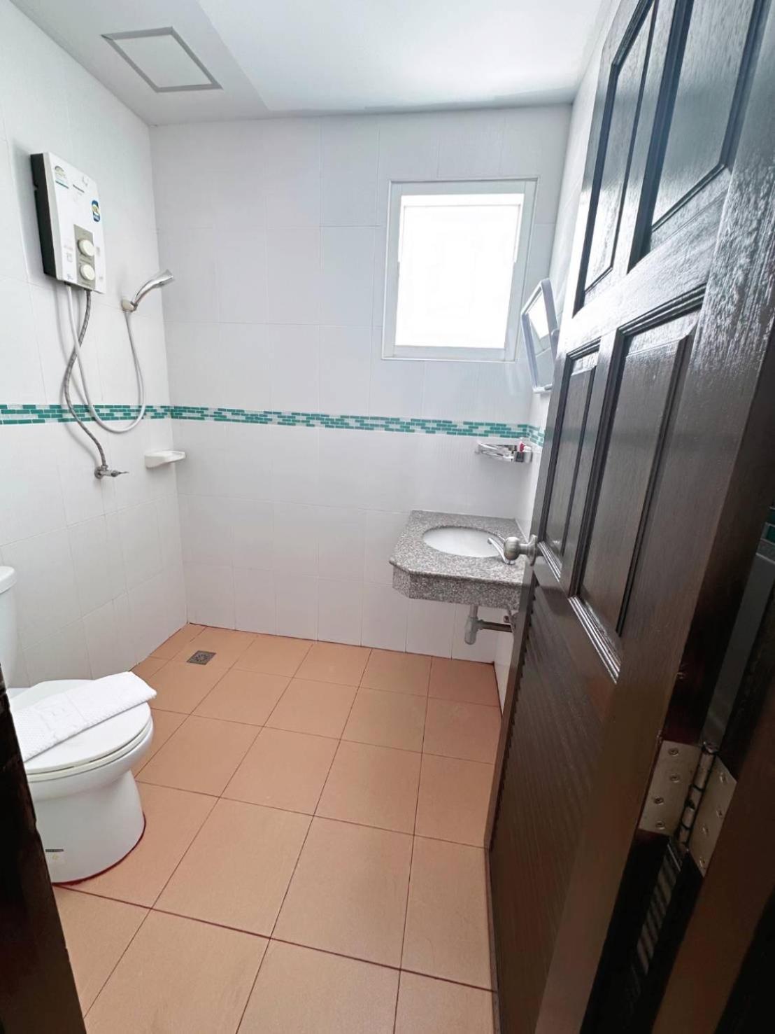 Abby'S House Hotel Patong Bagian luar foto
