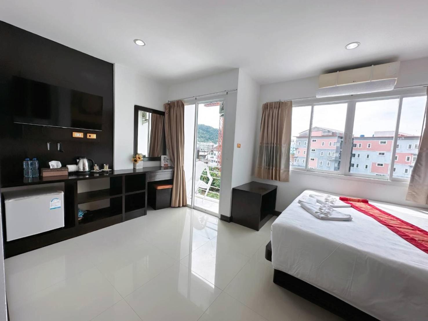 Abby'S House Hotel Patong Bagian luar foto