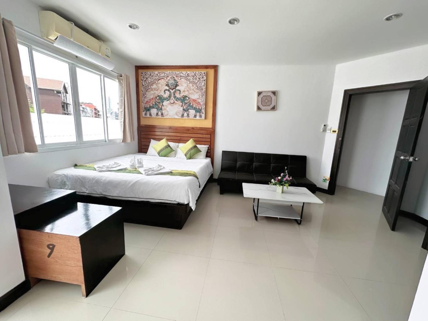 Abby'S House Hotel Patong Bagian luar foto