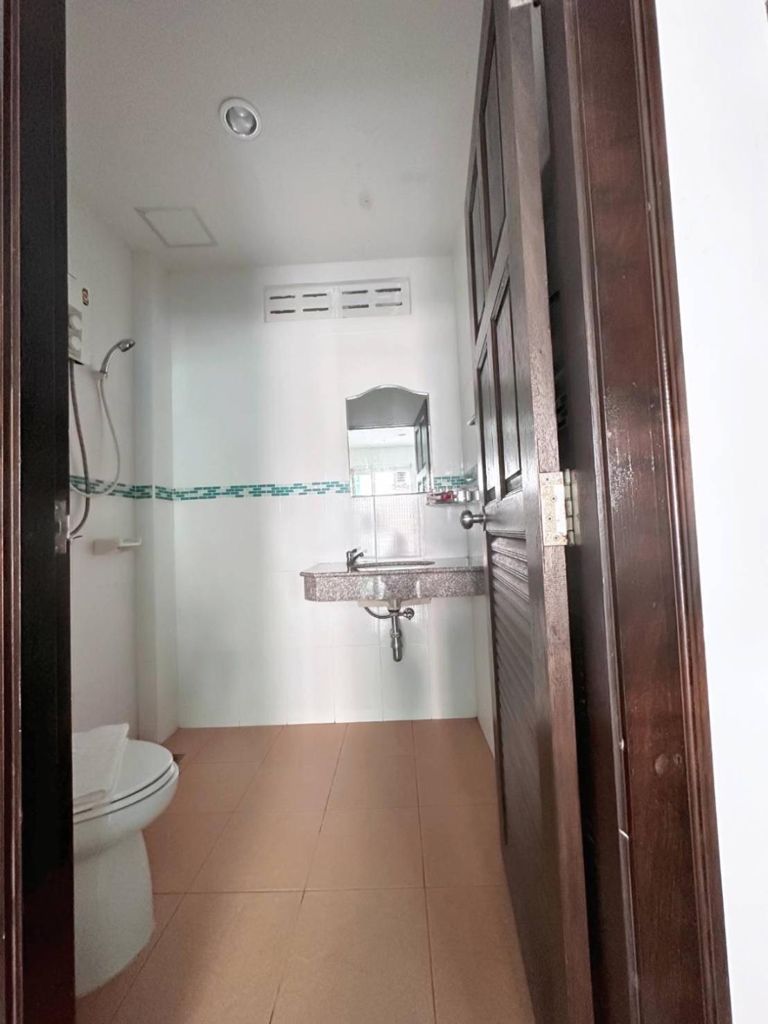 Abby'S House Hotel Patong Bagian luar foto