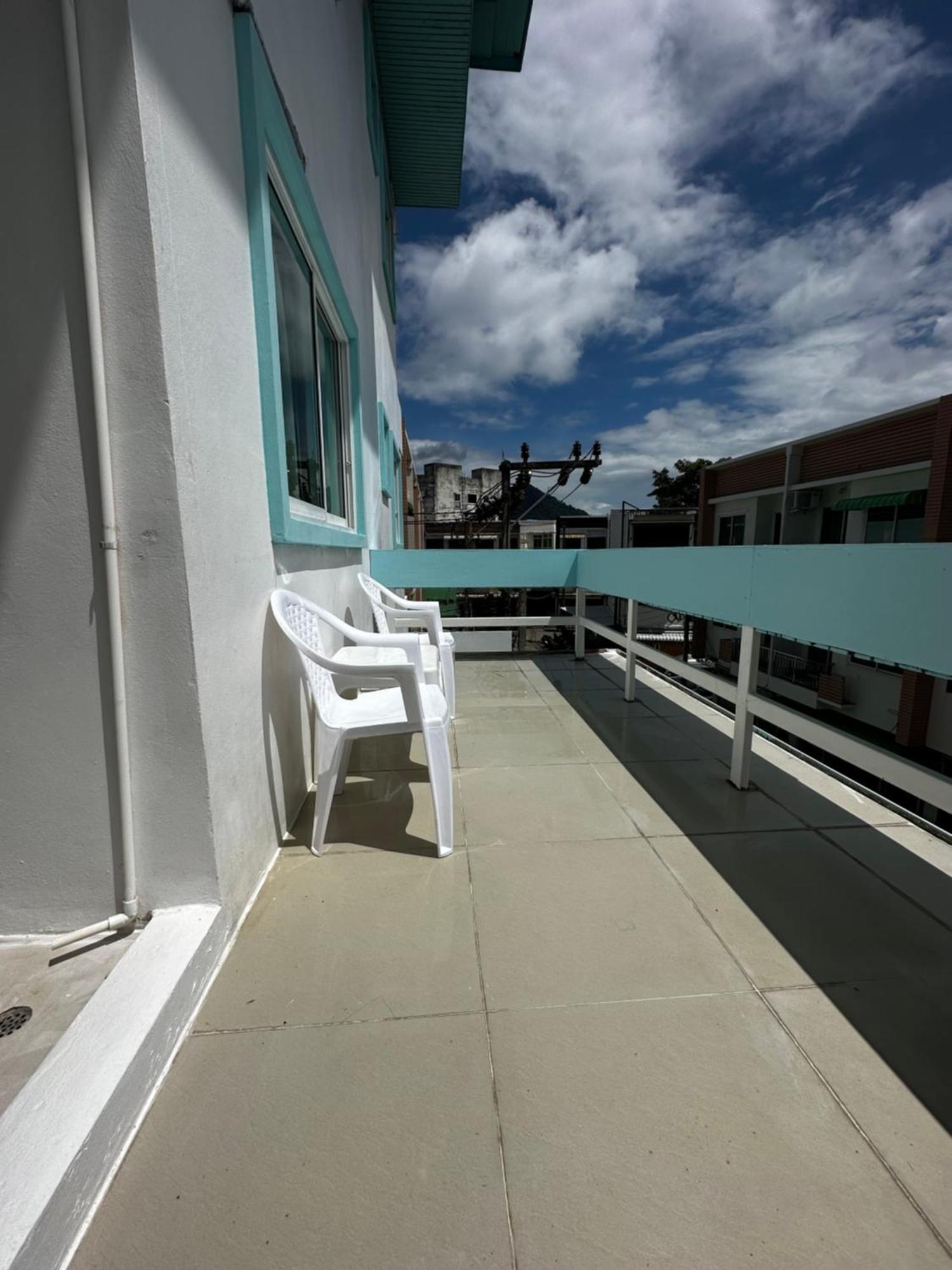 Abby'S House Hotel Patong Bagian luar foto