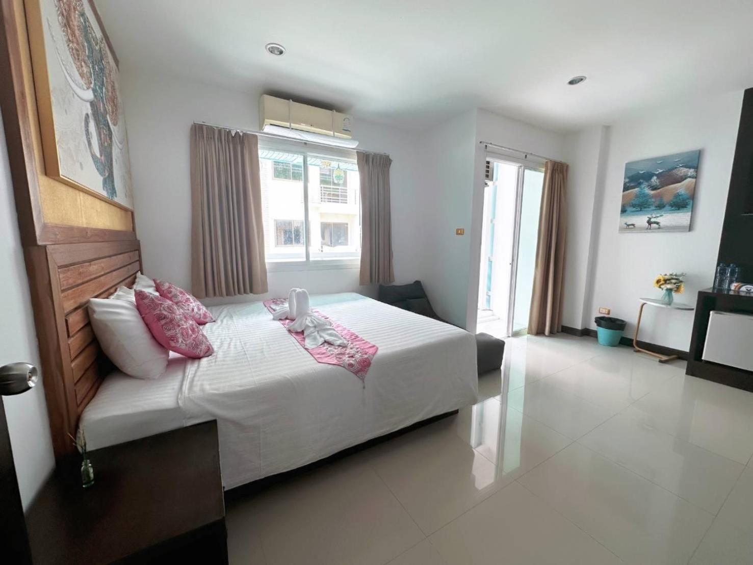 Abby'S House Hotel Patong Bagian luar foto